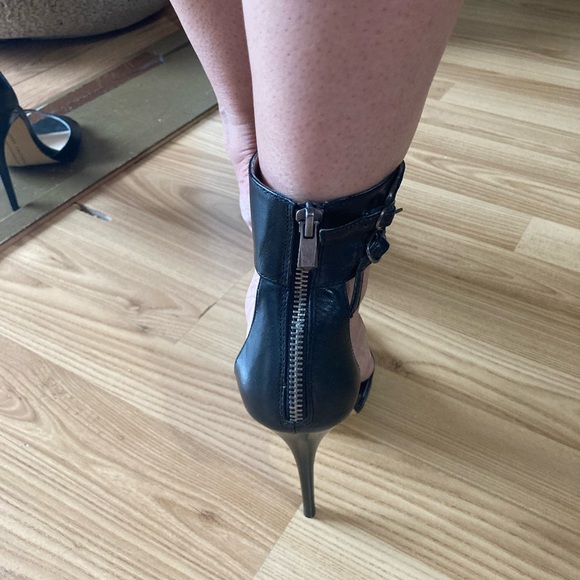 Women’s size 8 - Chinese laundry nwot - never work - excellent condition - Picture 4 of 4